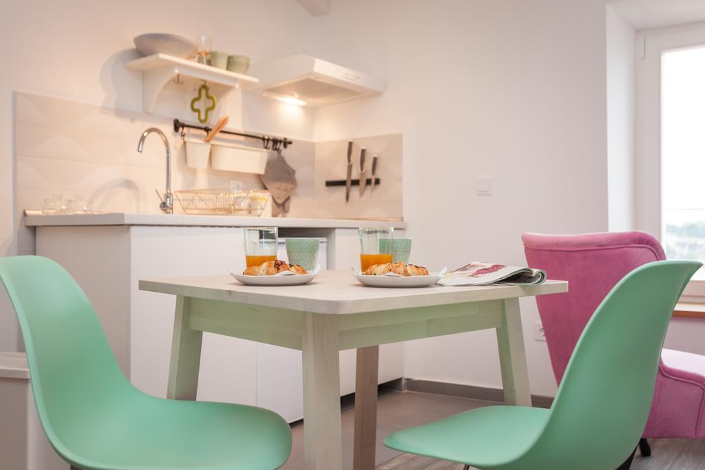 Apartments And Rooms Hey Ровин Екстериор снимка