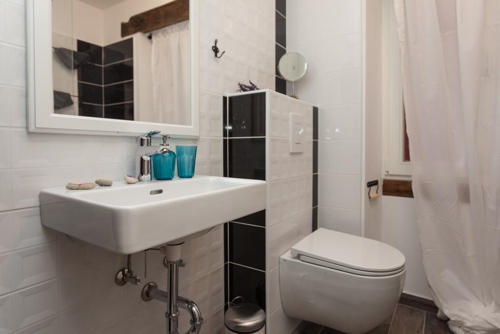 Apartments And Rooms Hey Ровин Екстериор снимка