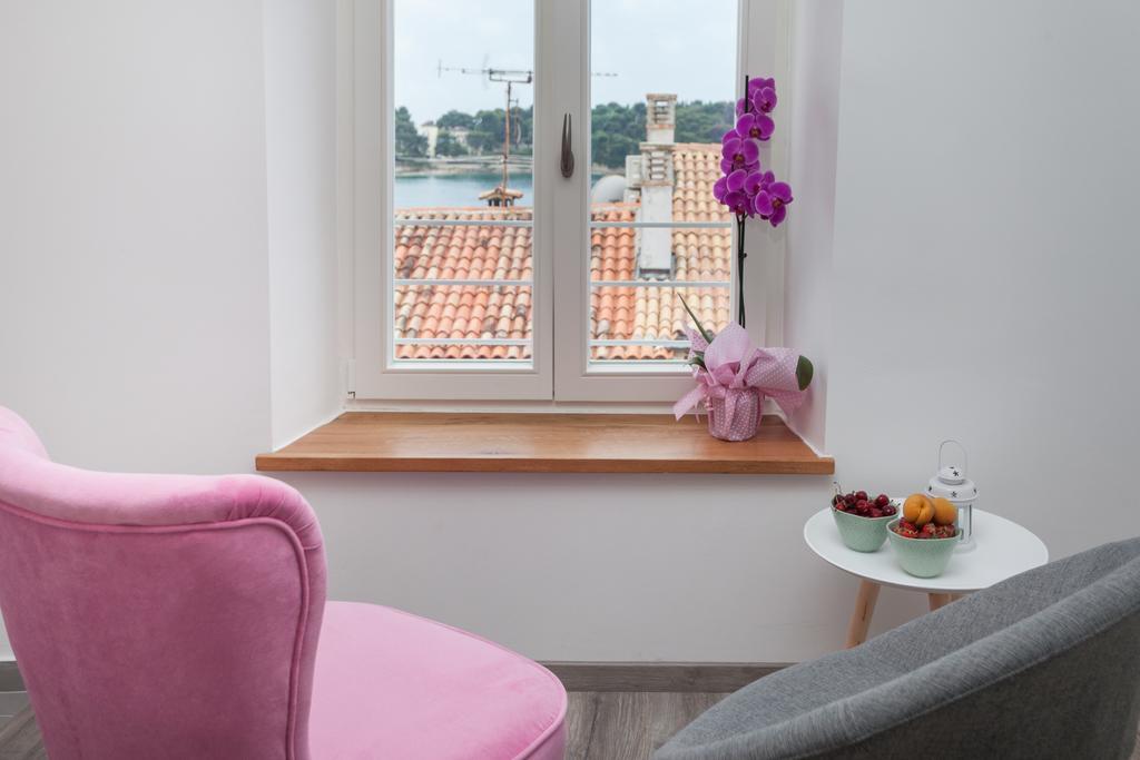 Apartments And Rooms Hey Ровин Екстериор снимка